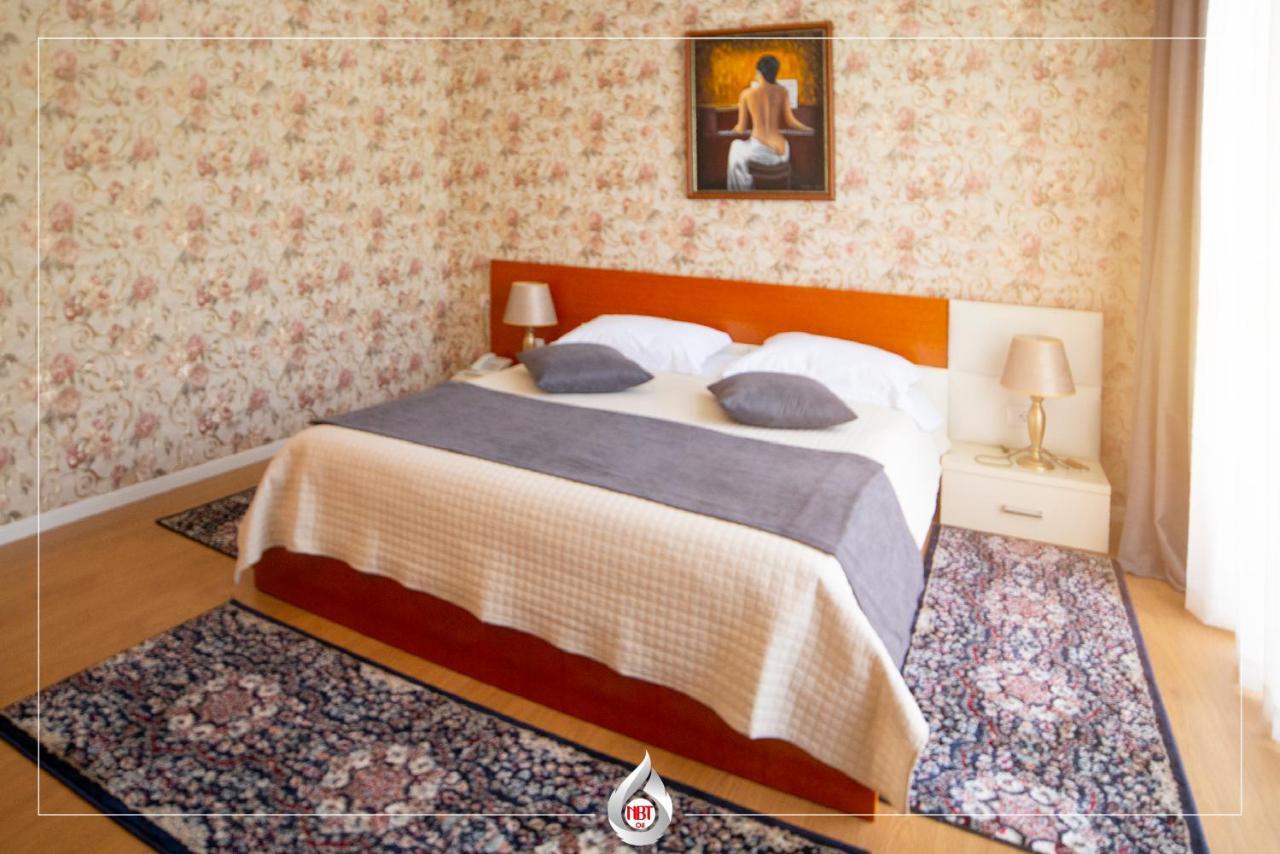 Nbt Hotel Reps Kukes Екстериор снимка