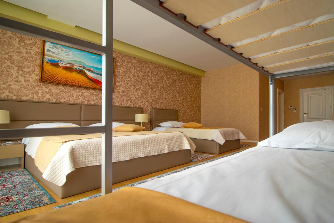 Nbt Hotel Reps Kukes Екстериор снимка
