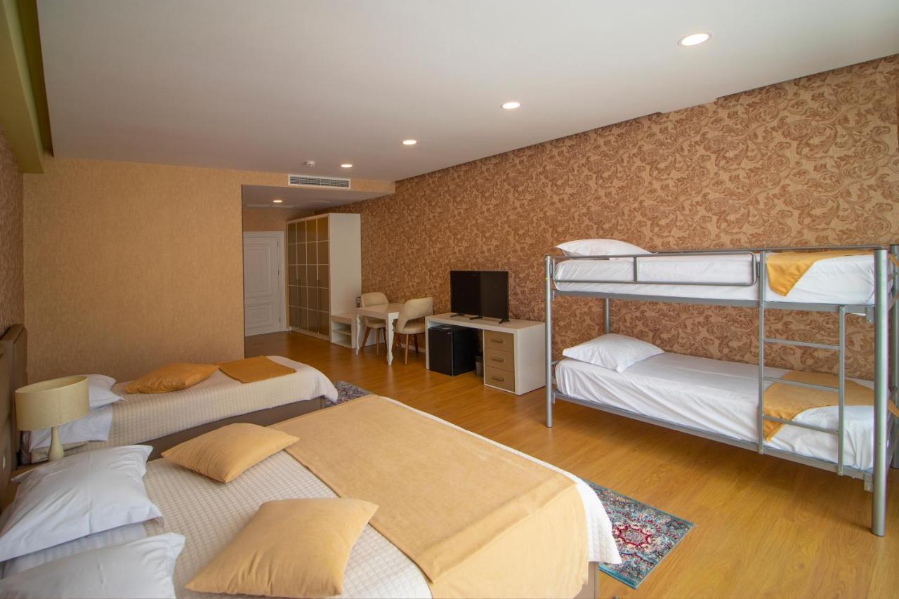 Nbt Hotel Reps Kukes Екстериор снимка